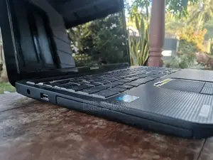 Toshiba Satellite C850 I3 Laptop