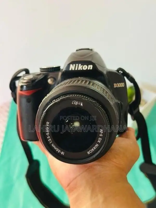 Nikon d3000 DSLR Camera