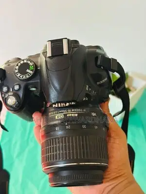 Nikon d3000 DSLR Camera
