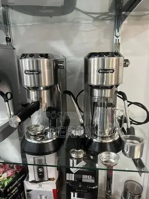 Moffee Machine -DELONGHI dedica arte