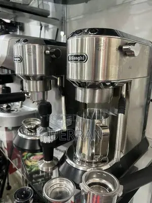 Moffee Machine -DELONGHI dedica arte