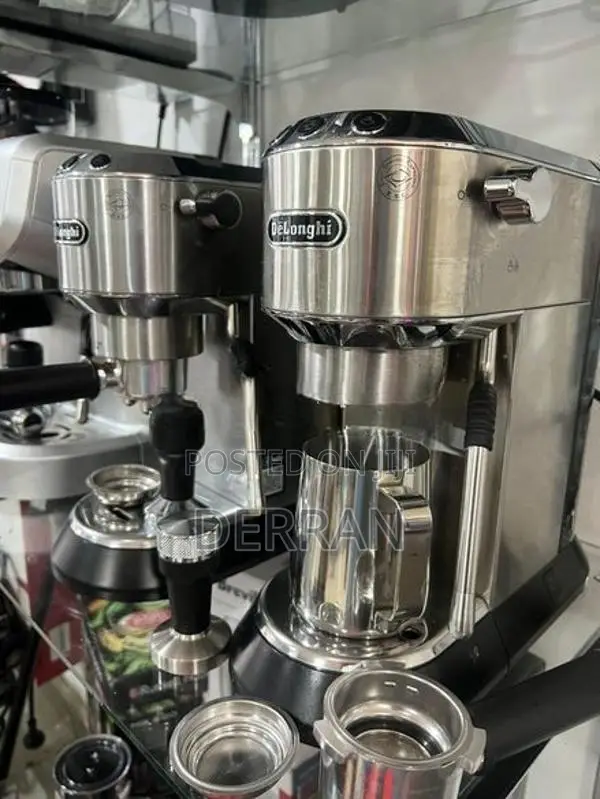 Moffee Machine -DELONGHI dedica arte