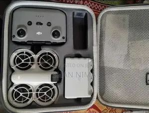 DJI Neo fly combo