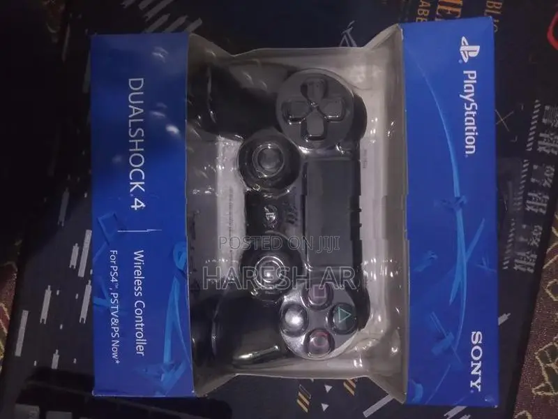 PS4 Controller