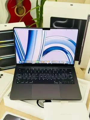 Apple MacBook Pro M4 16GB/512GB 2024