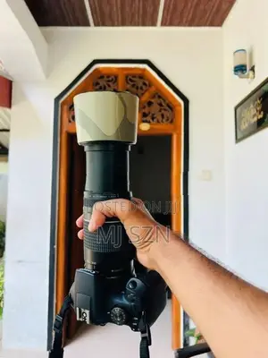 Canon 2000D with 75-300 fullset