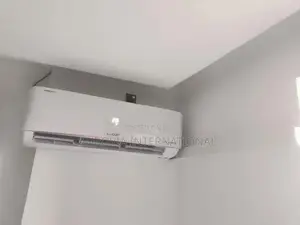 Lloyd 12000 BTU Smart Inverter Air Conditioner Element Series