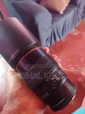 canon 100 mm lens 2.8