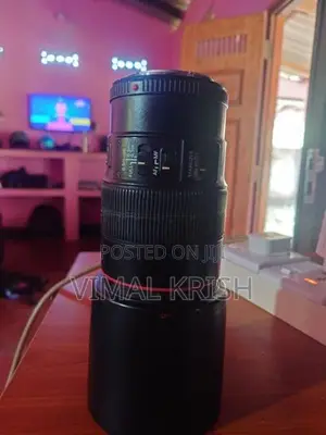 canon 100 mm lens 2.8