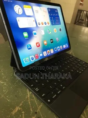 Ipad Air 5 M1 with magic keyboard