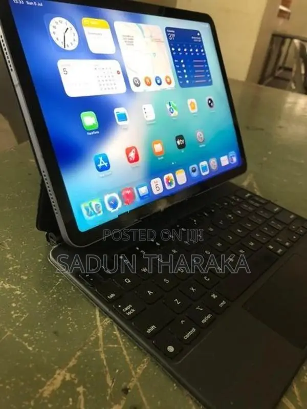 Ipad Air 5 M1 with magic keyboard
