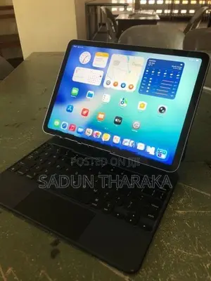 Ipad Air 5 M1 with magic keyboard