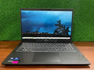 MSI Ultra 7 155h Laptop
