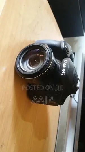 Canon SX 60 Super zoom camera