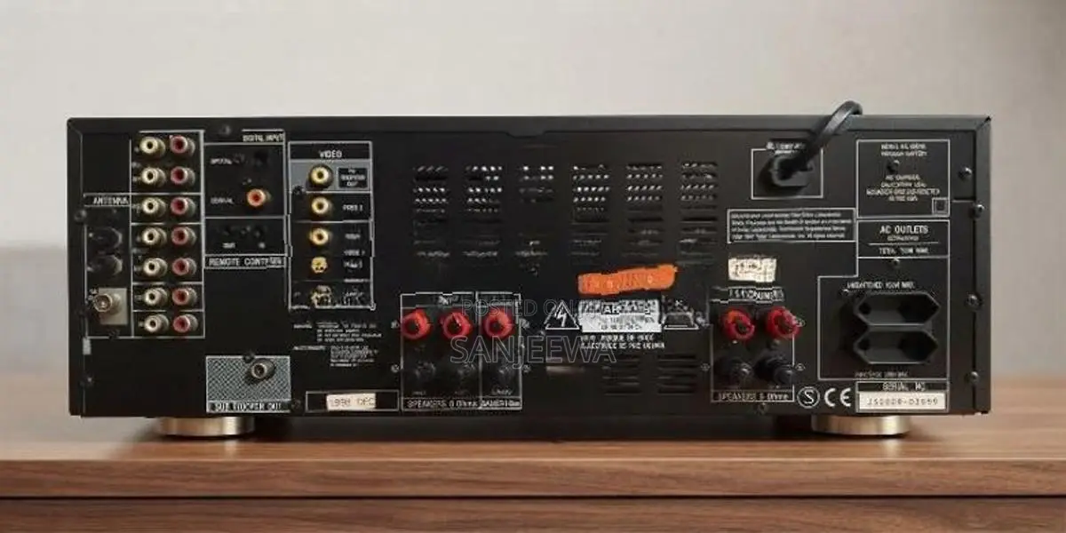 Harman Kardon AVR 35 Amplifier