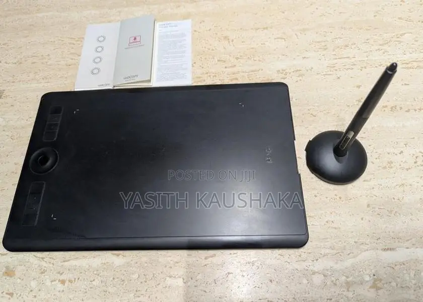 Wacom Intuos Pro Graphic Tablet