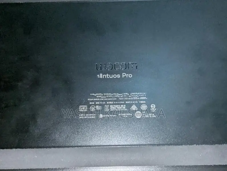 Wacom Intuos Pro Graphic Tablet