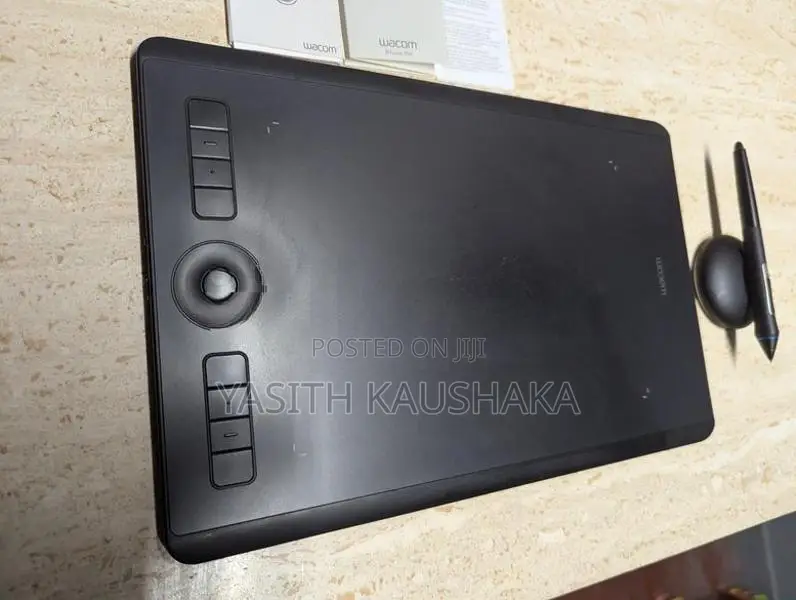 Wacom Intuos Pro Graphic Tablet