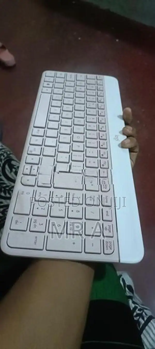 Logitech K770 Wireless Keyboard With Mouse