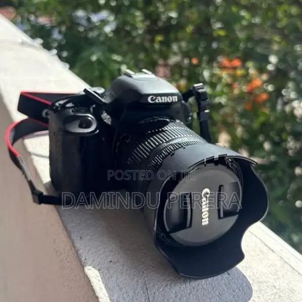 Canon EOS 500D DSLR + 18-55mm Lens