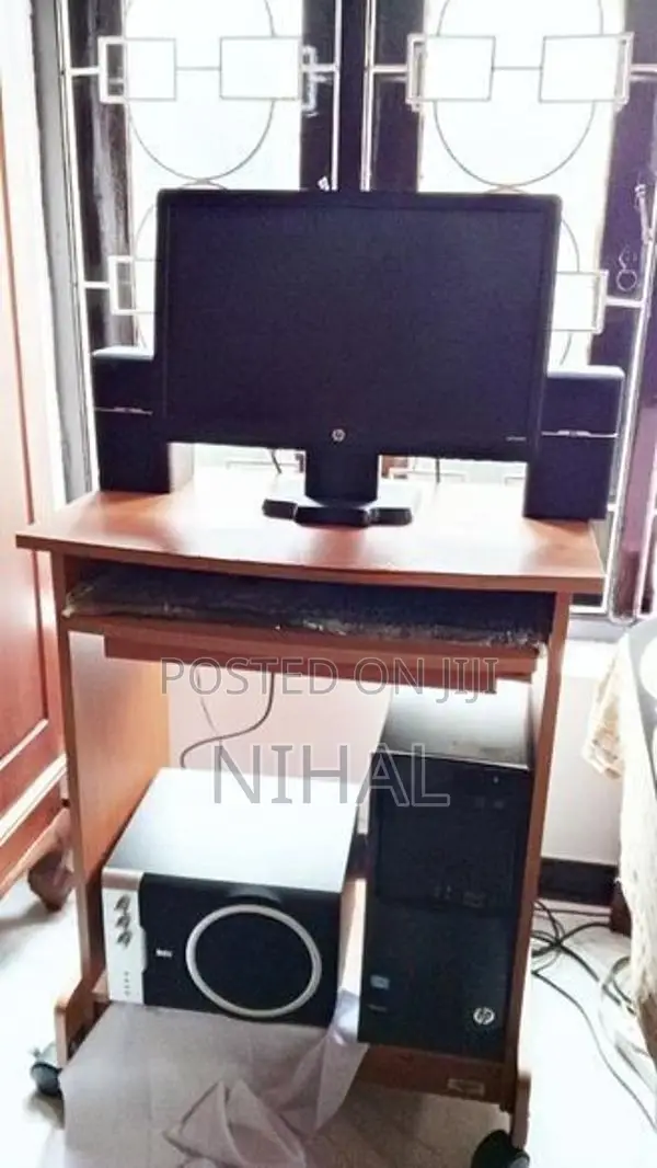 HP ඩෙස්ක්ටොප් පරිගණකය