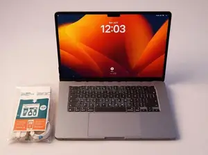 Apple MacBook Air M5 15.3 inch 16GB RAM 512 Storage