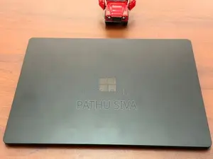 Microsoft surface Laptop 5