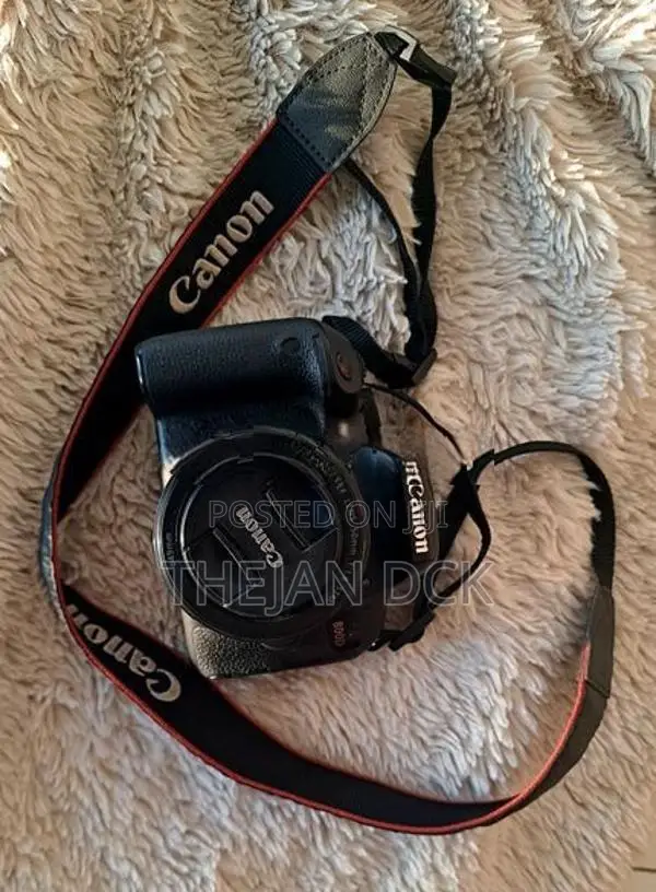 Canon 800D Camera with 50mm Lens
