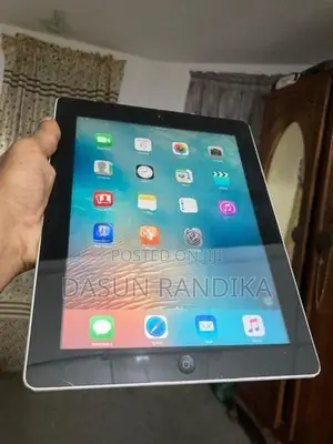 Apple iPad (Used)