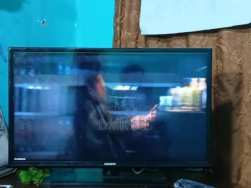 Samsung 32 inch LED Tv