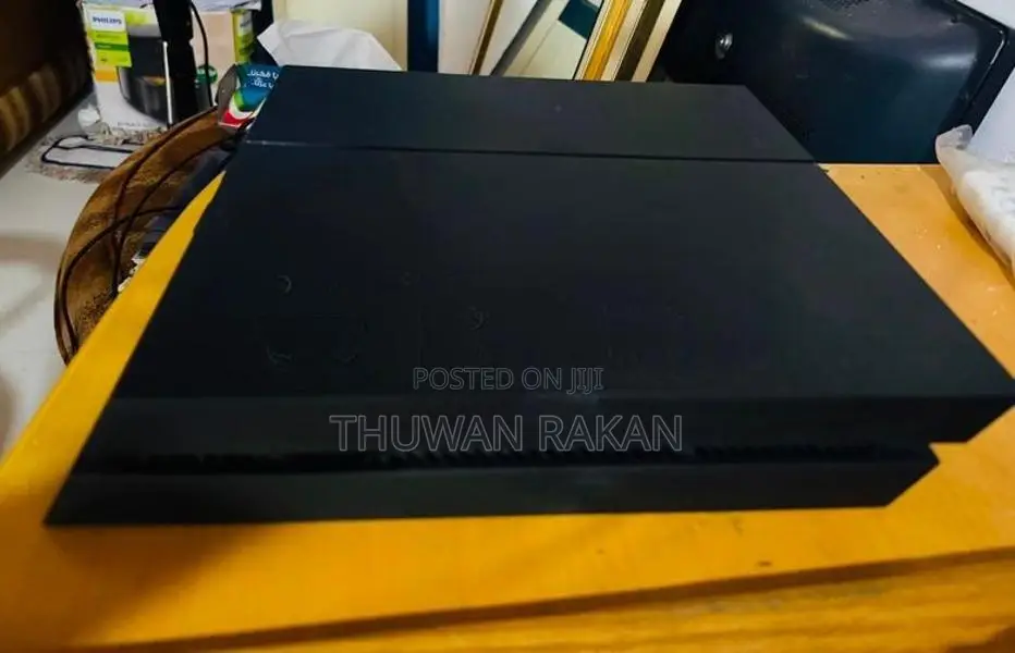 PS4 500 GB with 4 Joysticks Full Set