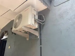 Midea 12000BTU Air Conditioner