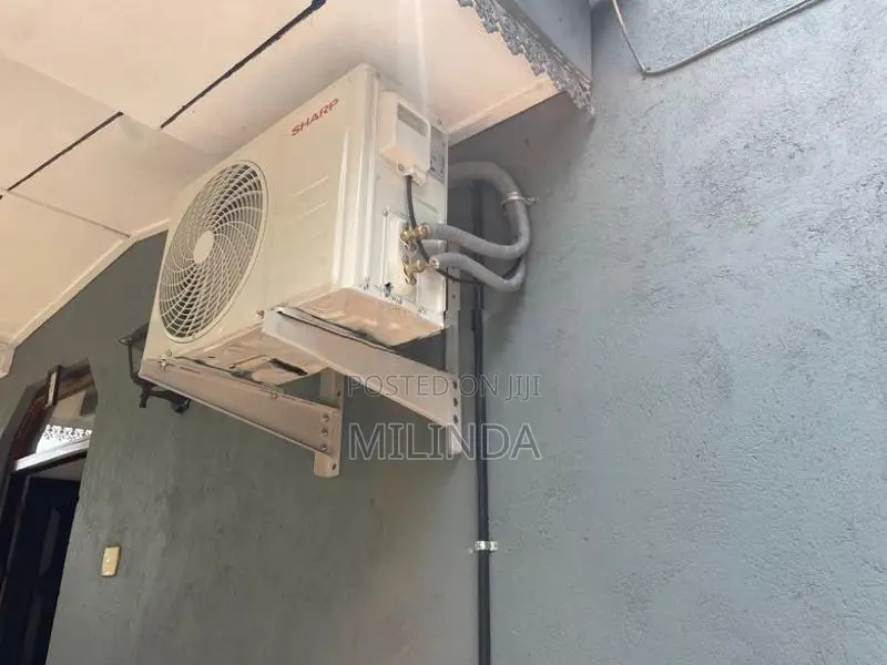 Midea 12000BTU Air Conditioner
