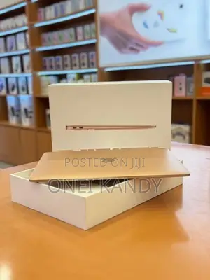 Apple MacBook Air Intel i3 (Used)