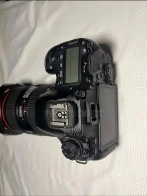 Canon EOS 6D Mark II