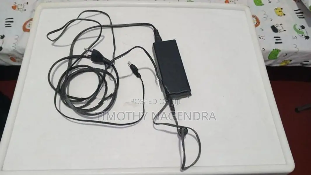 Yamaha AC Power Adapter (PA-300C) – 16V 2.4A