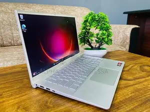 Dell Inspiron AMD Ryzen 7 8GB RAM 256GB NVMe SSD