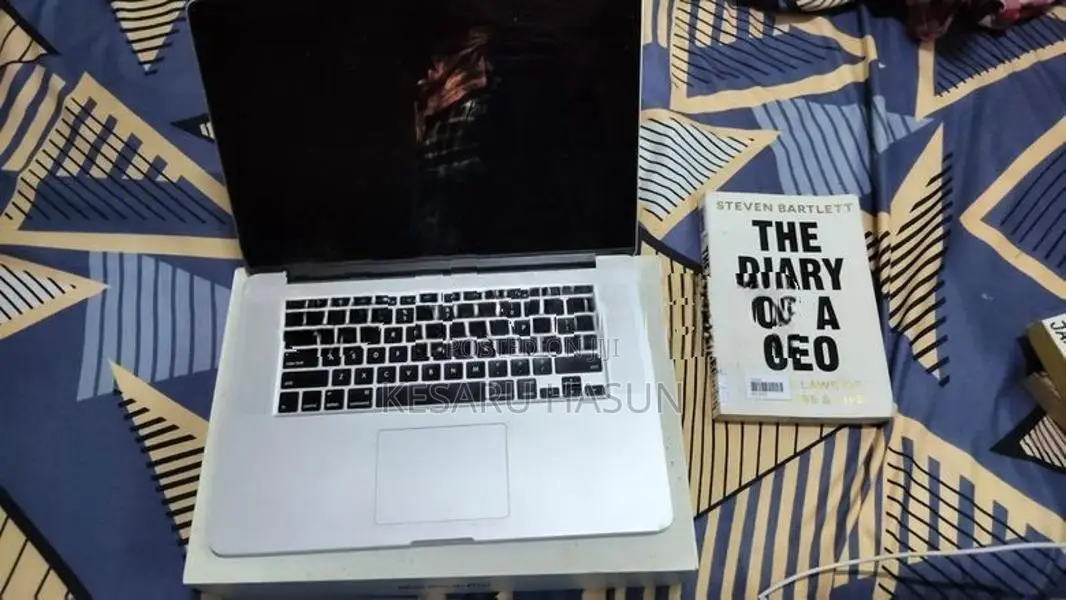 MacBook Pro 2013 15-inch for Parts (New Battery with Charger)