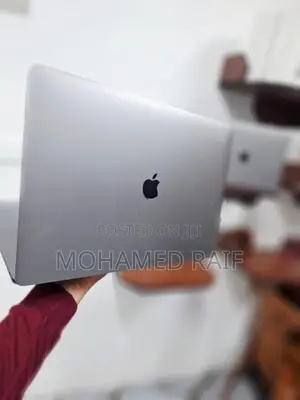 Apple MacBook Pro A1990 15-INCH 16GB Ram 256GB SSD (Touch Bar)