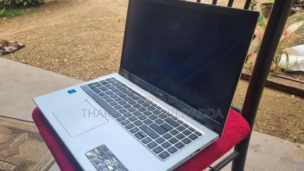 I 3 11th GEN Laptop
