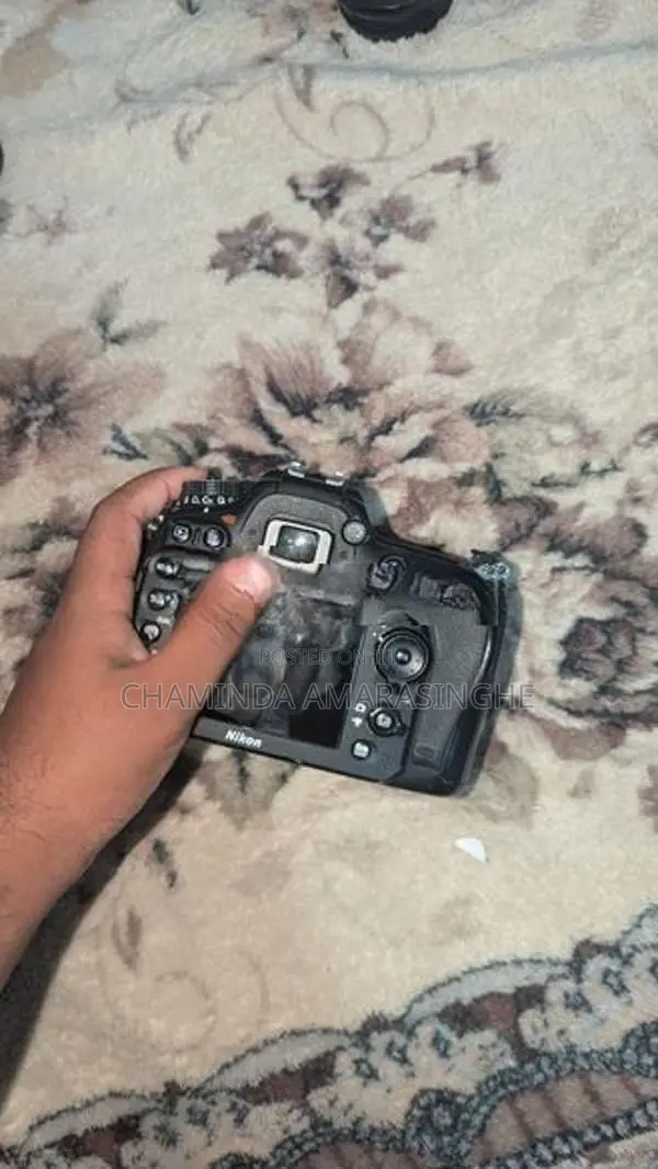 Nikon D 7200
