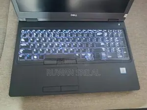 Dell lattitude 17 7Th Gen Laptop