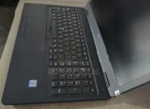 Dell lattitude 17 7Th Gen Laptop