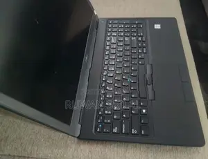 Dell lattitude 17 7Th Gen Laptop