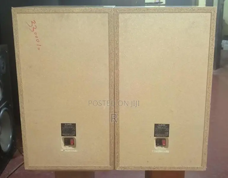 Hitachi 10 Inch Speakers