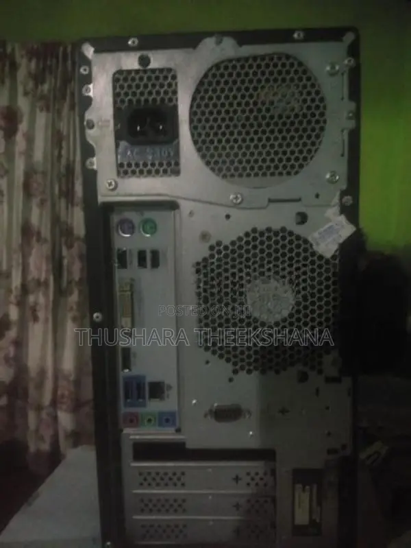 Desktop PC with 21.5" ViewSonic Monitor UPS - Full Set