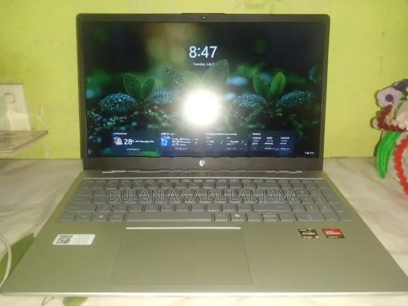HP 15-fc0534AU/Ryzen 3 7320U/8GB RAM/512GB SSD /15.6" FHD/ Windows 11