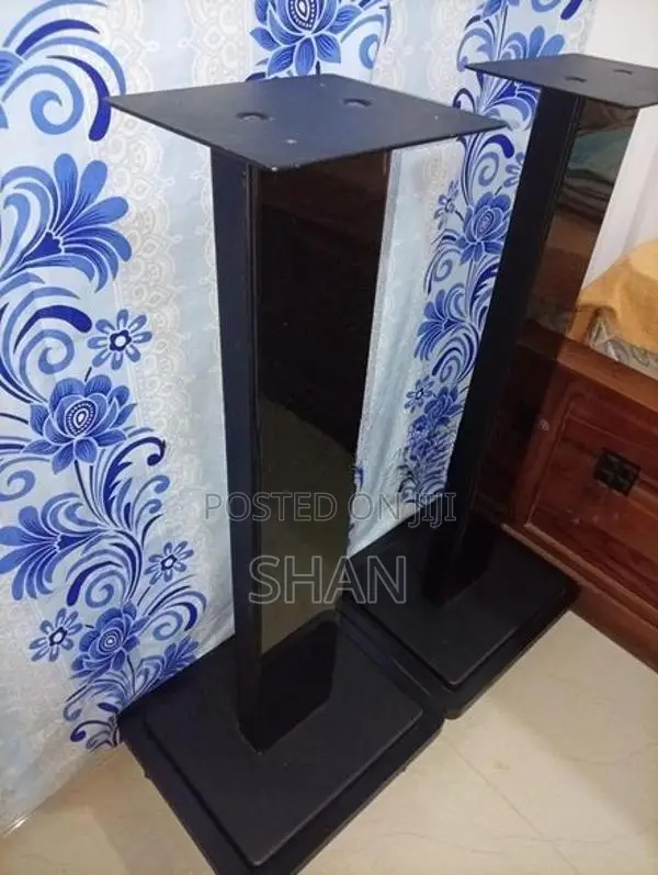 Speakers Stands
