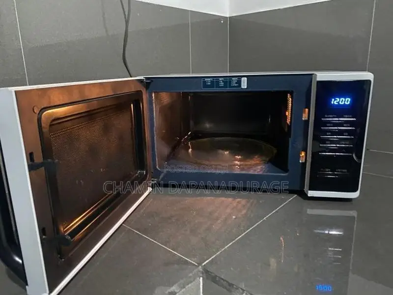 Samsung Microwave Oven-700 W