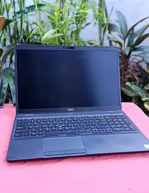Dell Latitude 5500 Laptop